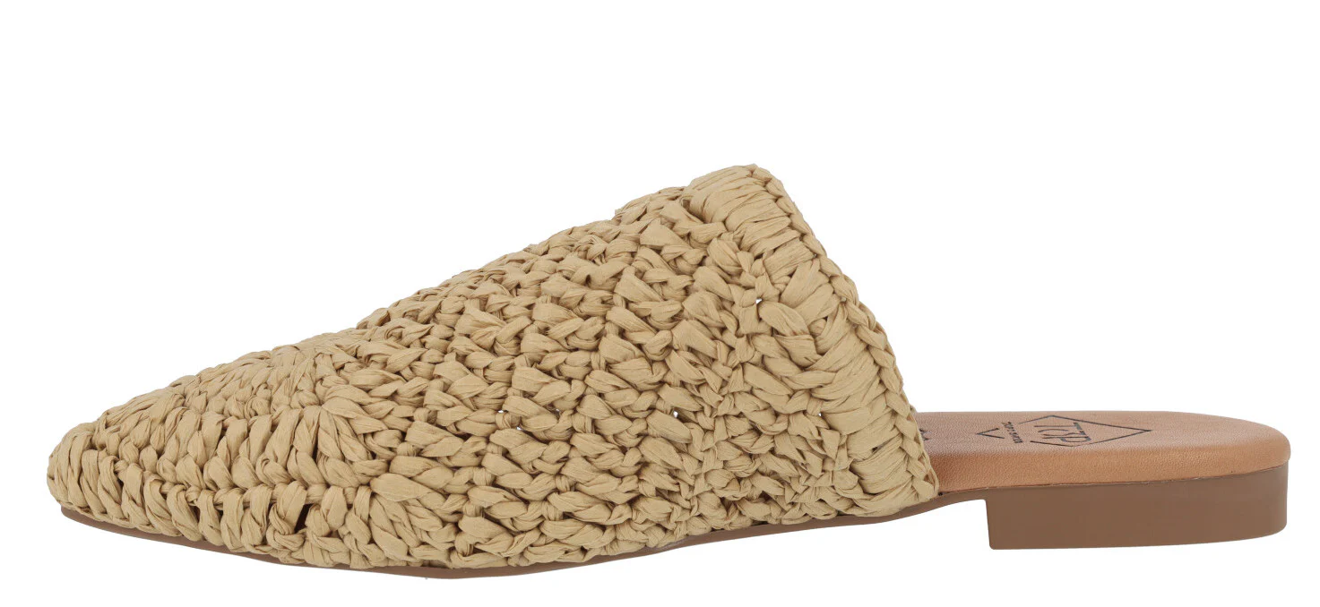 Zuecos planos estilo babuchas en tejido crochet - Imagen 3