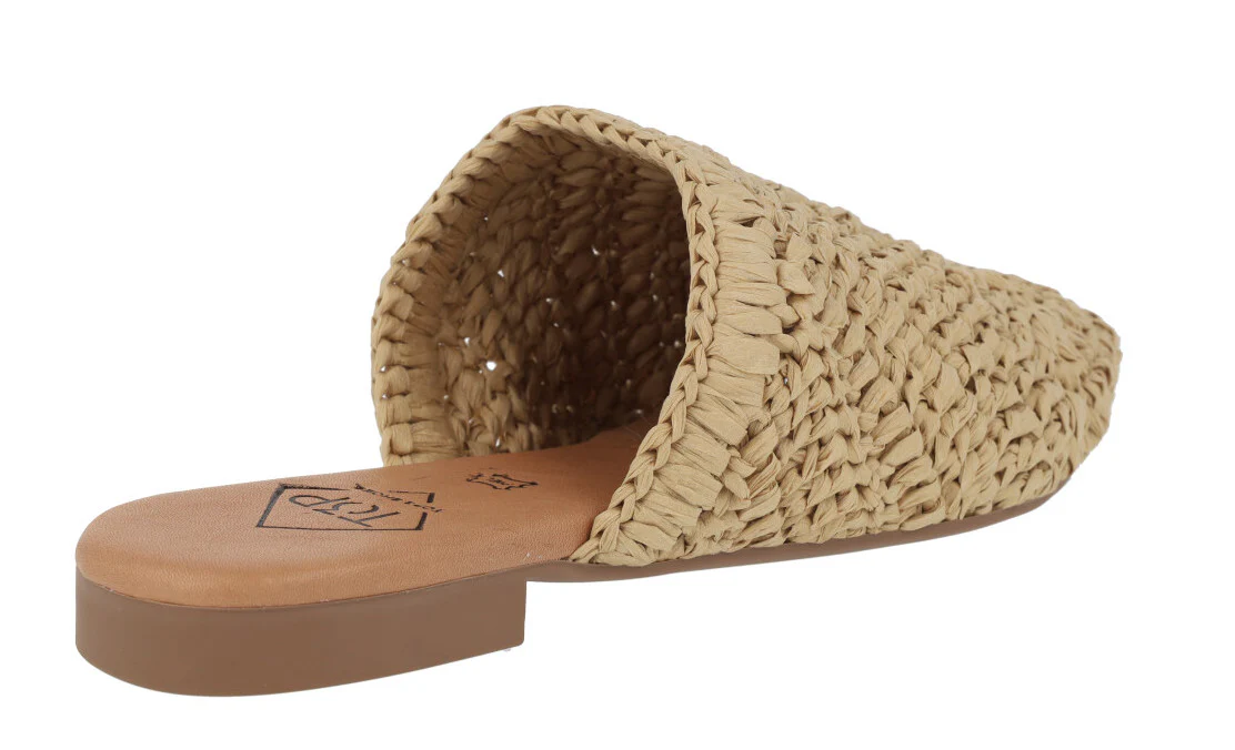 Zuecos planos estilo babuchas en tejido crochet - Imagen 4